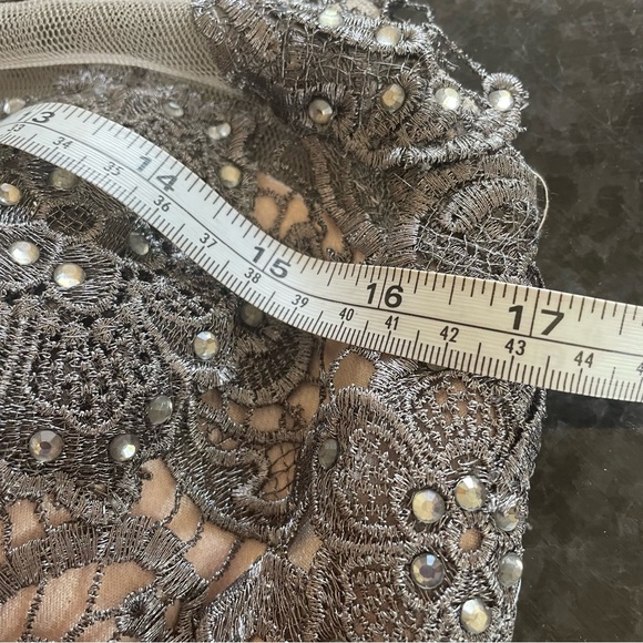 Dave & Johnny intricately lace and bling detail mesh short sleeve Dress size 7 - Picture 14 of 16
